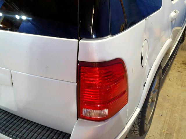 1FMDU75K44ZA33718 - 2004 FORD EXPLORER L WHITE photo 9