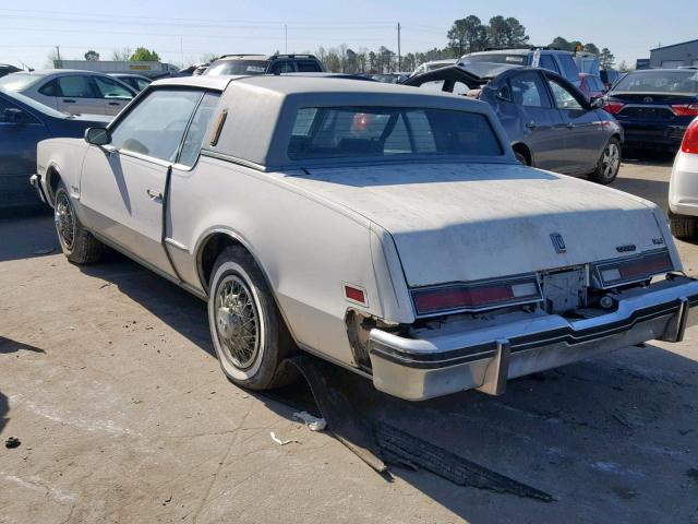 1G3AZ57NXCE311306 - 1982 OLDSMOBILE TORONADO B WHITE photo 3