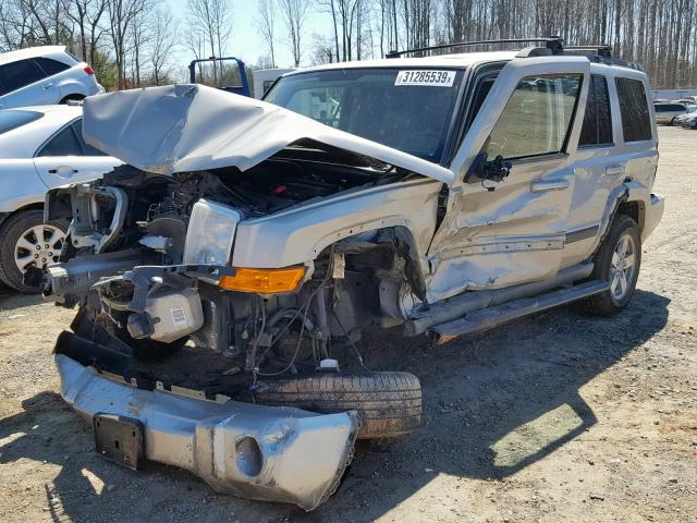 1J8HG48K37C553304 - 2007 JEEP COMMANDER TAN photo 2