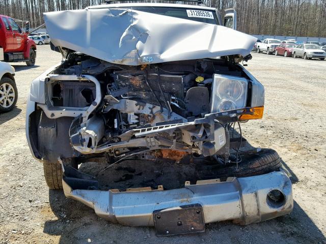 1J8HG48K37C553304 - 2007 JEEP COMMANDER TAN photo 9