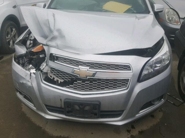 1G11H5SA8DF273909 - 2013 CHEVROLET MALIBU LTZ ვერცხლისფერი ფოტო 7
