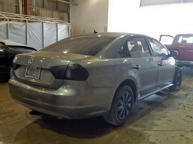 1VWAP7A33CC014394 - 2012 VOLKSWAGEN PASSAT S GRAY photo 4