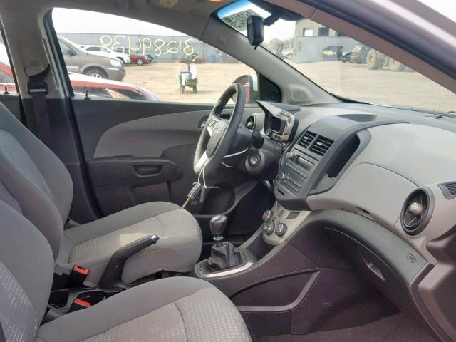 1G1JB5SH0D4135338 - 2013 CHEVROLET SONIC LS SILVER photo 5