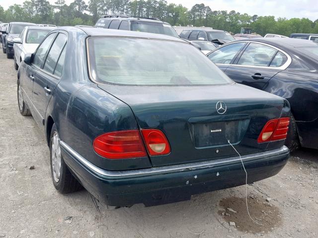 WDBJF65F4WA599375 - 1998 MERCEDES-BENZ E 320 GREEN photo 3