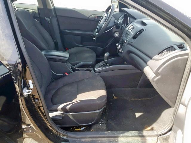 KNAFU5A20B5432490 - 2011 KIA FORTE EX BLACK photo 5