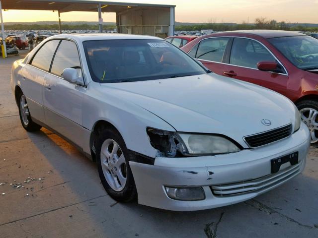 JT8BF28G6Y0268775 - 2000 LEXUS ES 300 WHITE photo 1