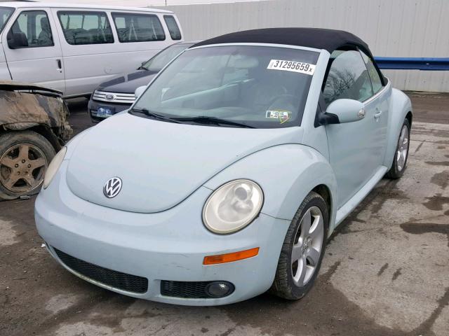3VWSF31Y56M305378 - 2006 VOLKSWAGEN NEW BEETLE Blau Foto 2