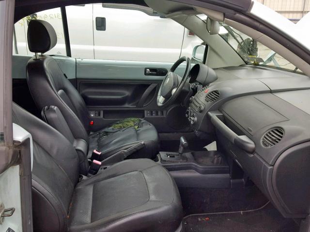 3VWSF31Y56M305378 - 2006 VOLKSWAGEN NEW BEETLE Blau Foto 5