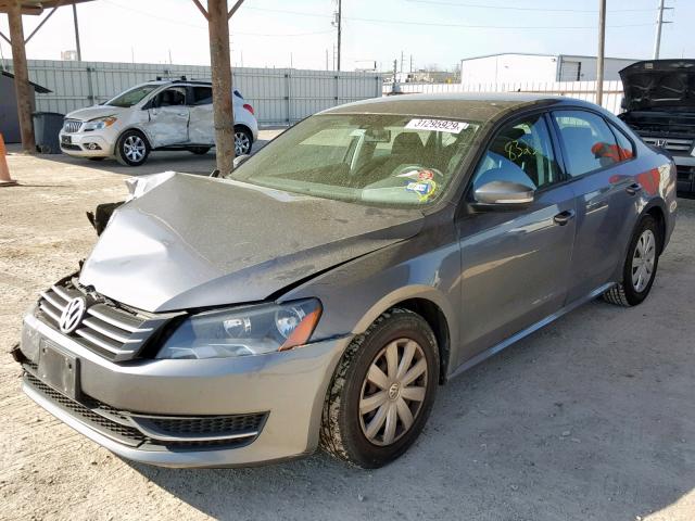 1VWAP7A32DC055259 - 2013 VOLKSWAGEN PASSAT S GRAY photo 2