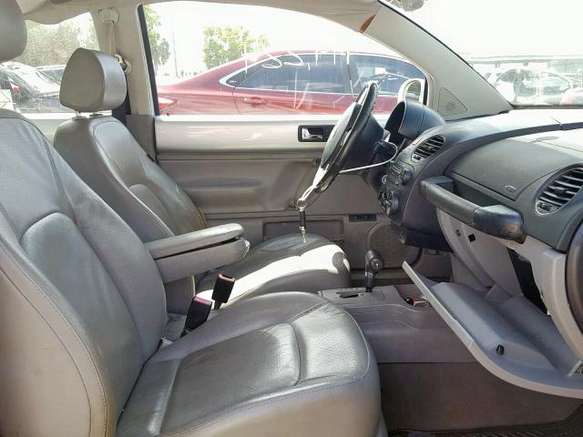 3VWSR31C96M414003 - 2006 VOLKSWAGEN NEW BEETLE Gümüş foto 5