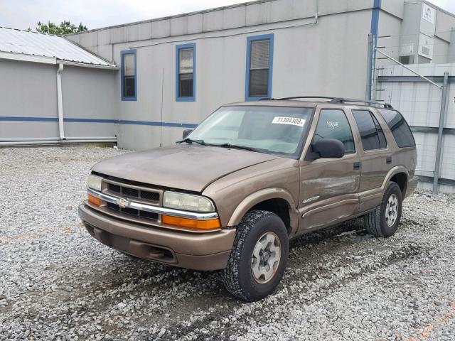 1GNDT13XX4K132045 - 2004 CHEVROLET BLAZER BROWN photo 2