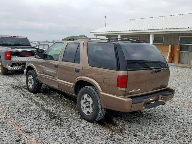 1GNDT13XX4K132045 - 2004 CHEVROLET BLAZER BROWN photo 3