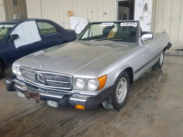 WDBBA45A0EA003432 - 1984 MERCEDES-BENZ 380 SL SILVER photo 2