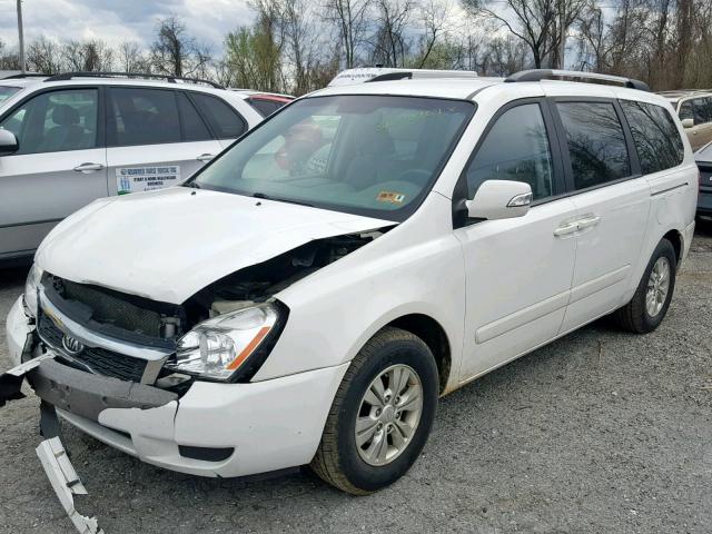 KNDMG4C79B6393820 - 2011 KIA SEDONA LX WHITE photo 2