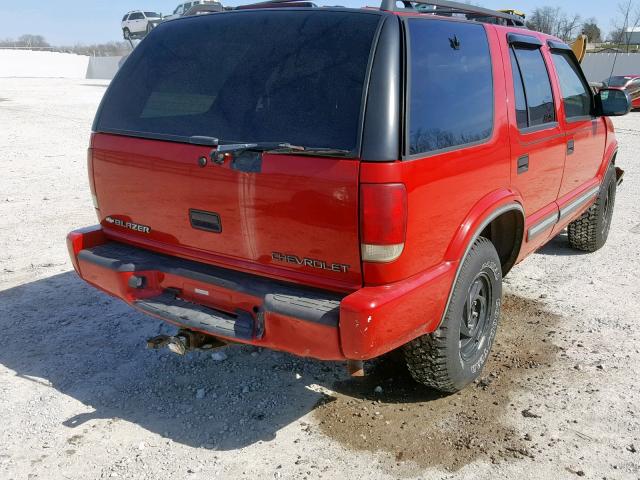 1GNDT13W2Y2391559 - 2000 CHEVROLET BLAZER RED photo 4