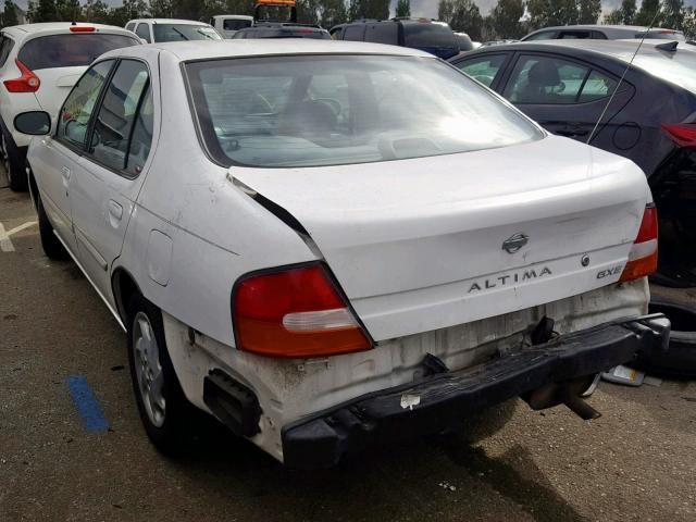 1N4DL01D2WC190925 - 1998 NISSAN ALTIMA XE WHITE photo 3