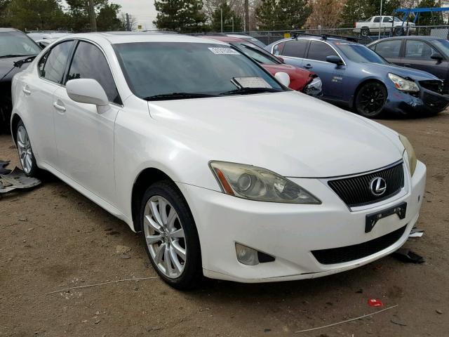 JTHCK262662001385 - 2006 LEXUS IS 250 WHITE photo 1