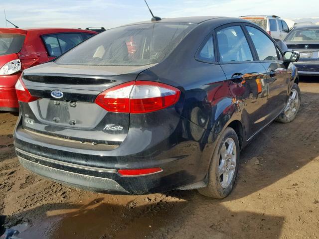 3FADP4BJ3JM142776 - 2018 FORD FIESTA SE BLACK photo 4