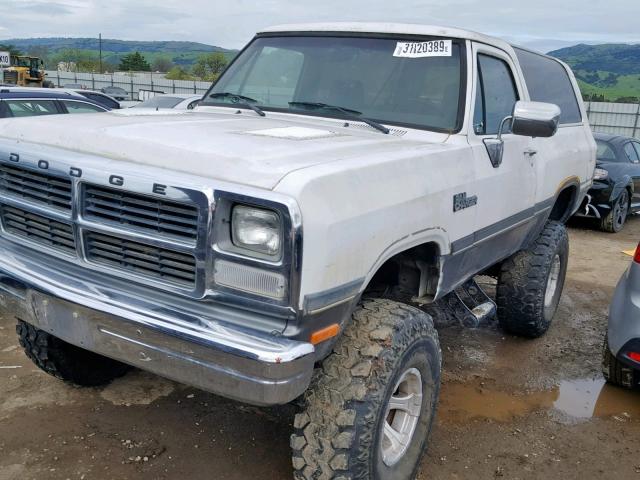 3B4GM17Z8NM510711 - 1992 DODGE RAMCHARGER WHITE photo 2