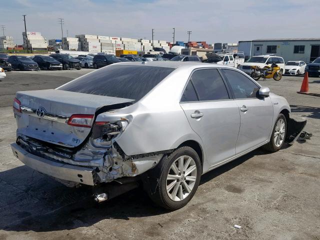 4T1BD1FK0EU131971 - 2014 TOYOTA CAMRY HYBR 银色 照片 4