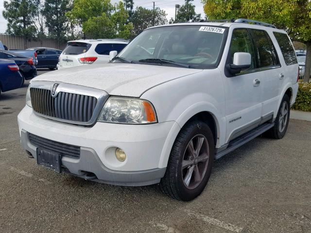 5LMFU28R84LJ08182 - 2004 LINCOLN NAVIGATOR Gümüş foto 2