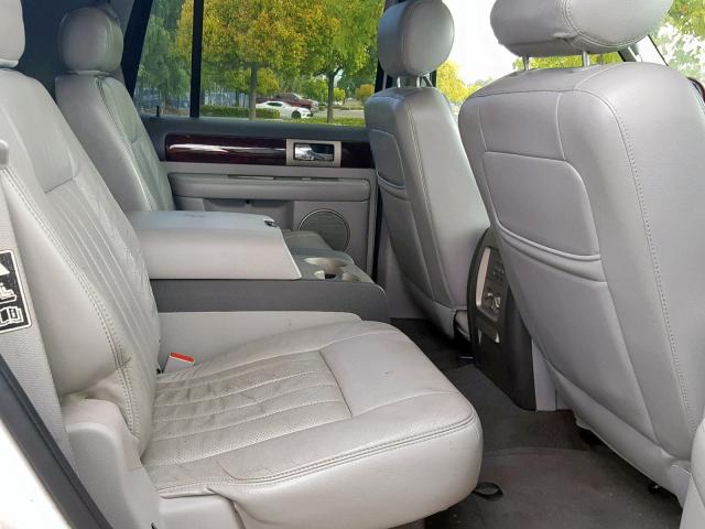 5LMFU28R84LJ08182 - 2004 LINCOLN NAVIGATOR Gümüş foto 6