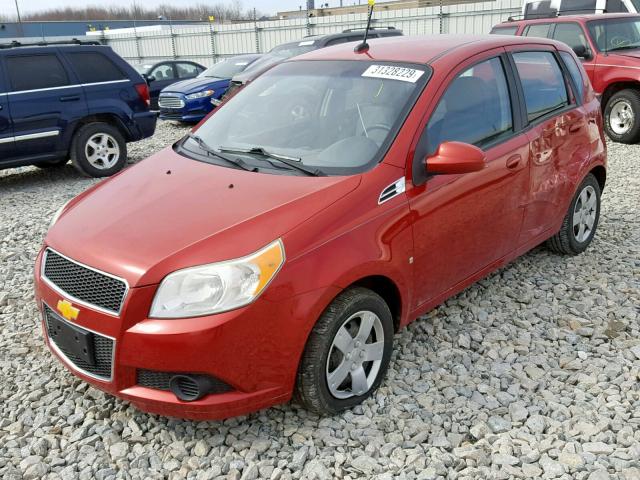 KL1TD66E69B340639 - 2009 CHEVROLET AVEO LS RED photo 2