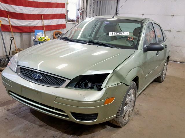 1FAHP34N87W262058 - 2007 FORD FOCUS ZX4 GREEN photo 2