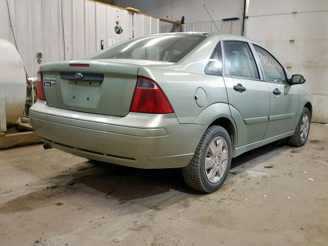 1FAHP34N87W262058 - 2007 FORD FOCUS ZX4 GREEN photo 4