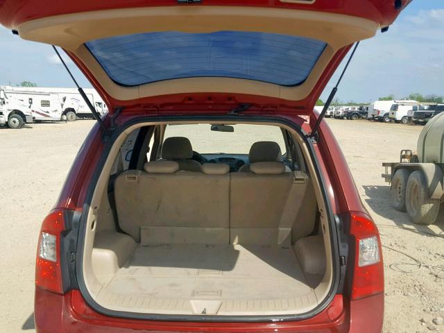 KNAFG526787135450 - 2008 KIA RONDO LX RED photo 9