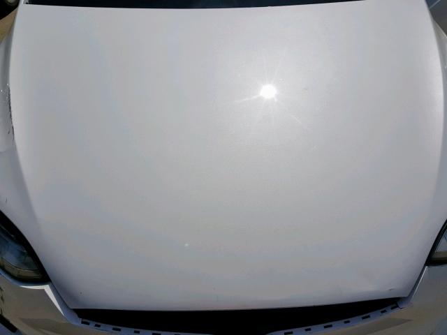 5YJXCAE24JF102555 - 2018 TESLA MODEL X WHITE photo 7