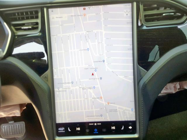 5YJXCAE24JF102555 - 2018 TESLA MODEL X WHITE photo 9