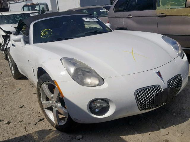 1G2MB33B46Y107562 - 2006 PONTIAC SOLSTICE WHITE photo 1