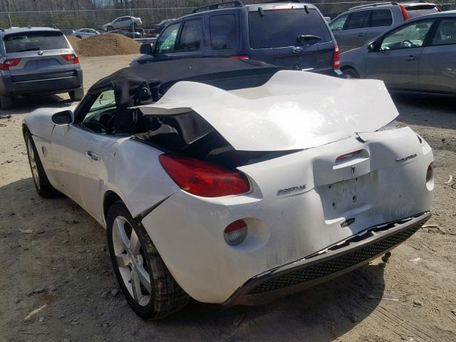 1G2MB33B46Y107562 - 2006 PONTIAC SOLSTICE WHITE photo 3