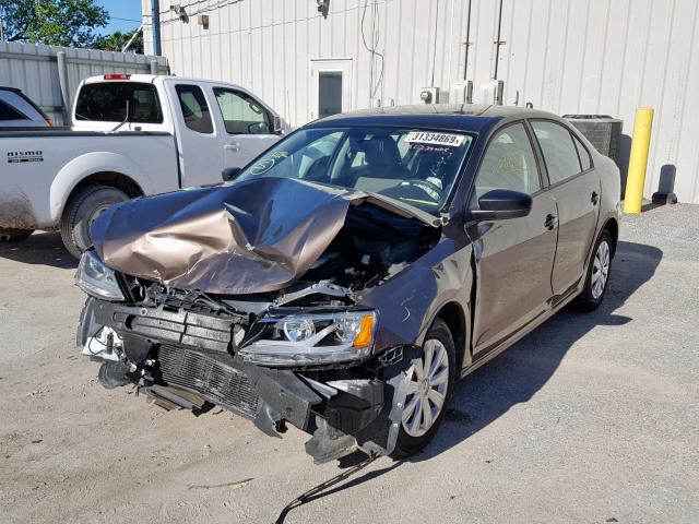 3VW2K7AJXCM309654 - 2012 VOLKSWAGEN JETTA BASE BROWN photo 2