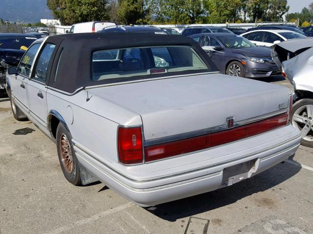 1LNLM83W0NY726574 - 1992 LINCOLN TOWN CAR C SILVER photo 3