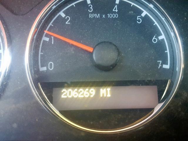 1GNDV231X8D198570 - 2008 CHEVROLET UPLANDER L 白色 照片 8