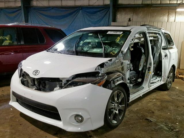 5TDXK3DC2GS723354 - 2016 TOYOTA SIENNA SE WHITE photo 9