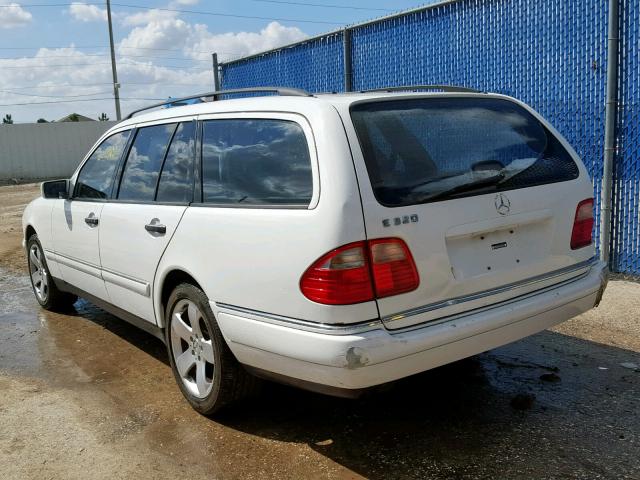 WDBJH65F3XA832772 - 1999 MERCEDES-BENZ E 320 WHITE photo 3