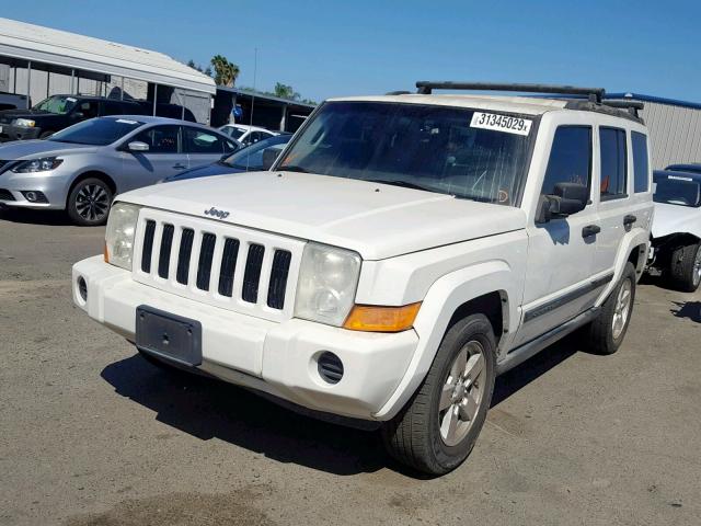 1J8HH48K06C349250 - 2006 JEEP COMMANDER WHITE photo 2