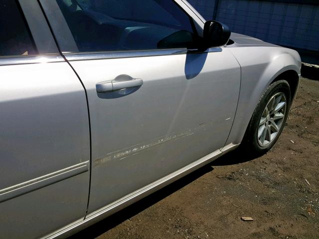 2C3KA43R97H704182 - 2007 CHRYSLER 300 SILVER photo 9