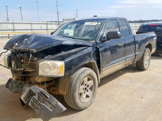 1D7HW42N95S233359 - 2005 DODGE DAKOTA SLT BLACK photo 2