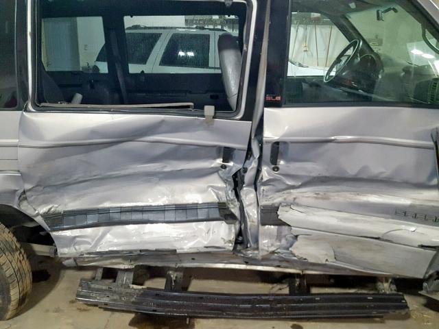 1GKDM19W3XB538150 - 1999 GMC SAFARI XT SILVER photo 9