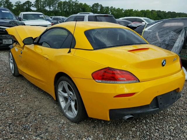 WBALM7C55DE385241 - 2013 BMW Z4 SDRIVE3 YELLOW photo 3