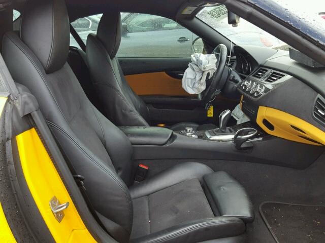 WBALM7C55DE385241 - 2013 BMW Z4 SDRIVE3 YELLOW photo 5