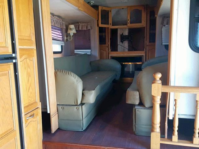 4YDF368204D507633 - 2004 KEYSTONE MONTANA WHITE photo 8