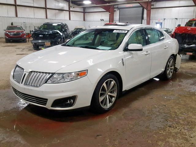 1LNHM94R29G613709 - 2009 LINCOLN MKS WHITE photo 2