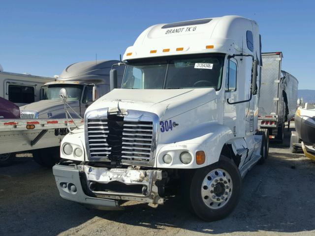 1FUJBBCG34LM73259 - 2004 FREIGHTLINER CONVENTION WHITE photo 2