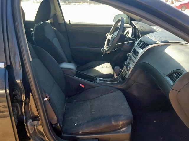 1G1ZC5E14BF155317 - 2011 CHEVROLET MALIBU 1LT შავი ფოტო 5
