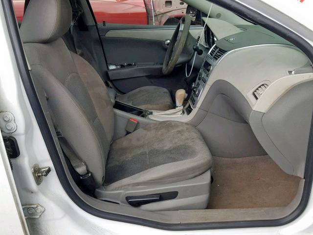 1G1ZA5EUXCF139124 - 2012 CHEVROLET MALIBU LS WHITE photo 5